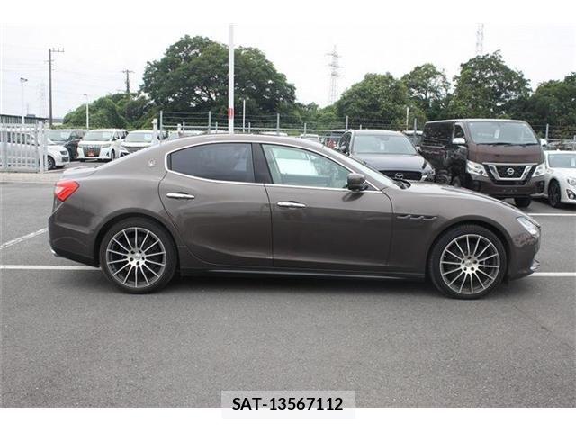 Maserati GHIBLI 2016-09 7455538-3