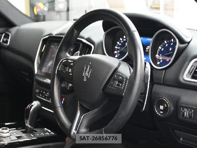 Maserati GHIBLI 2017-12 7501375-24