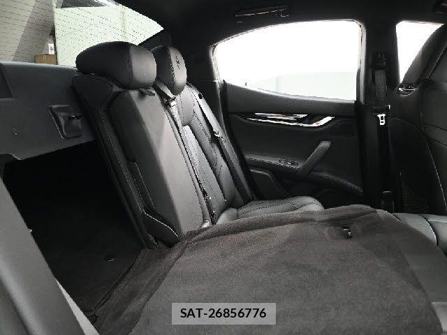 Maserati GHIBLI 2017-12 7501375-27