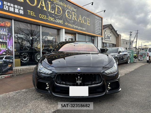 Maserati GHIBLI 2015-06 7617825-3