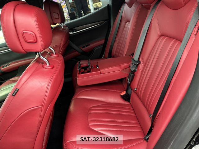 Maserati GHIBLI 2015-06 7617825-7