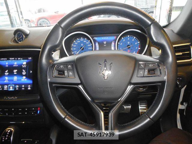 Maserati GHIBLI 2017-06 7617824-18
