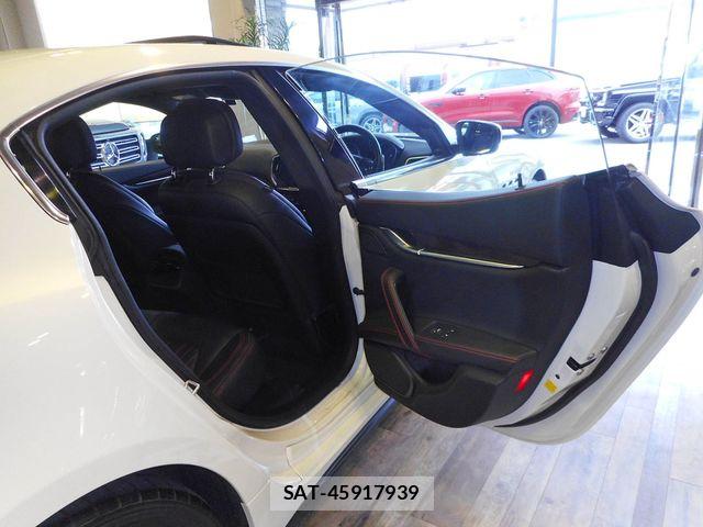 Maserati GHIBLI 2017-06 7617824-26