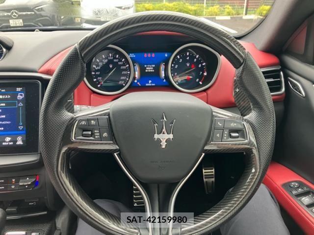Maserati GHIBLI 2018-06 7962505-16