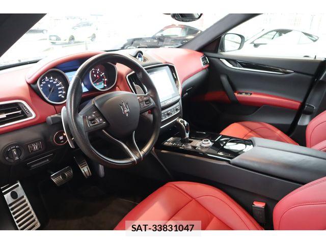 Maserati GHIBLI 2018-02 7979828-14