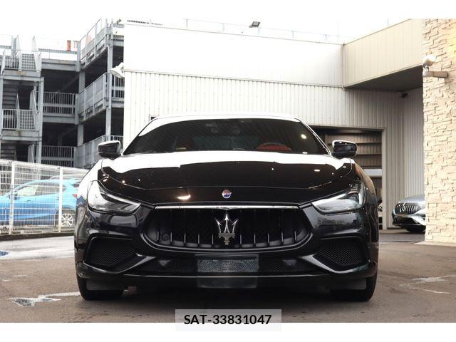 Maserati GHIBLI 2018-02 7979828-1
