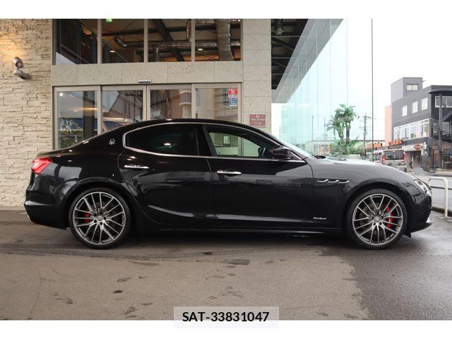 Maserati GHIBLI 2018-02 7979828-3