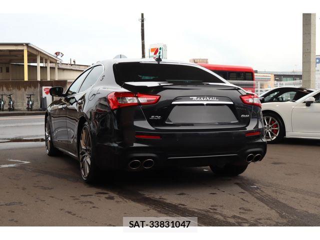 Maserati GHIBLI 2018-02 7979828-7