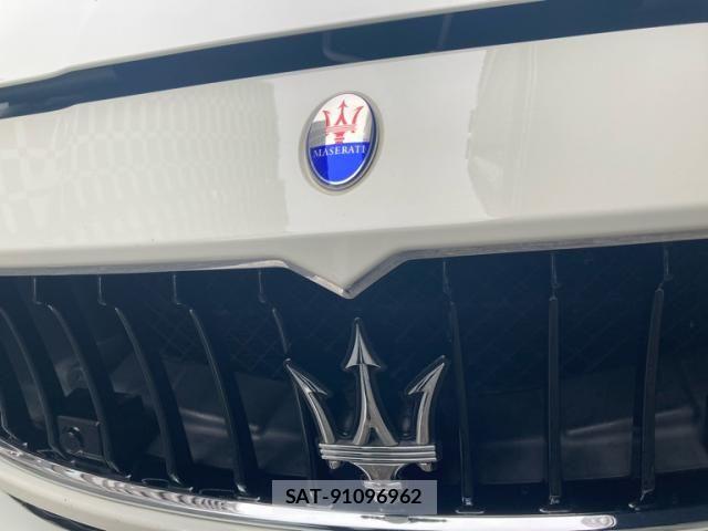 Maserati GHIBLI 2016-08 8036560-13