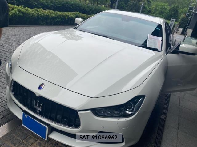 Maserati GHIBLI 2016-08 8036560-1