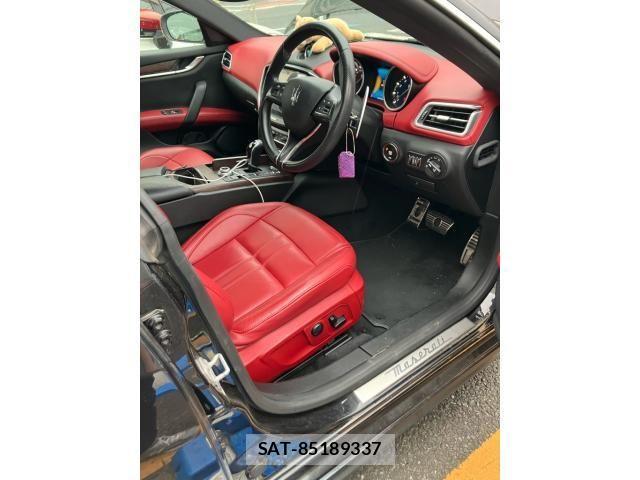 Maserati GHIBLI 2018-03 8074438-13