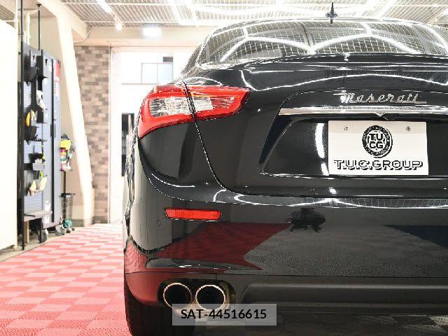 Maserati GHIBLI 2015-07 8230712-14
