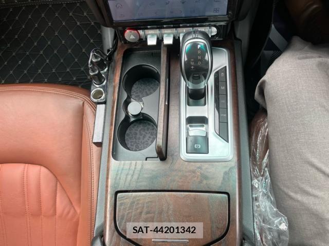 Maserati GHIBLI 2015-03 8245800-22