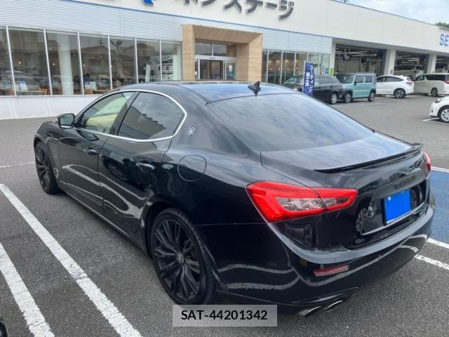 Maserati GHIBLI 2015-03 8245800-3