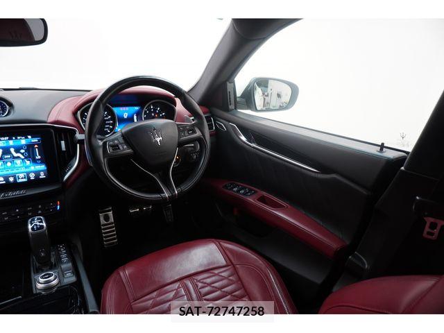 Maserati GHIBLI 2019-04 8366827-18