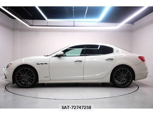 Maserati GHIBLI 2019-04 8366827-3