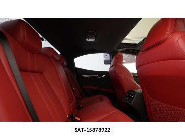 Maserati GHIBLI 2017-12 8457851-13