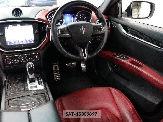 Maserati GHIBLI 2016-12 8525629-23