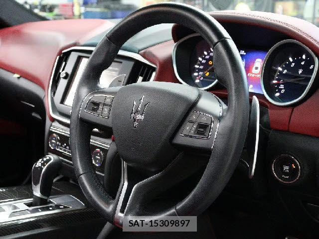 Maserati GHIBLI 2016-12 8525629-26