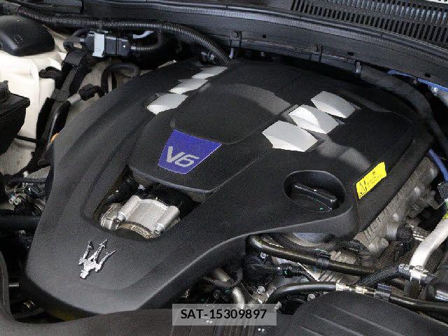 Maserati GHIBLI 2016-12 8525629-4