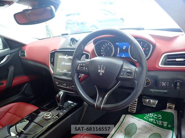 Maserati GHIBLI 2018-06 8525628-1