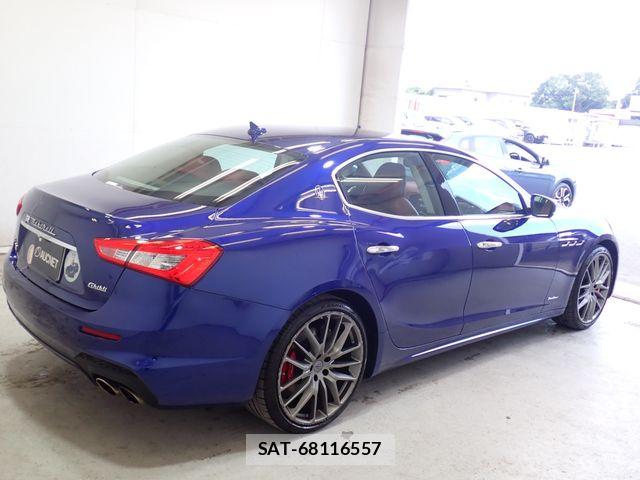 Maserati GHIBLI 2018-06 8525628-7
