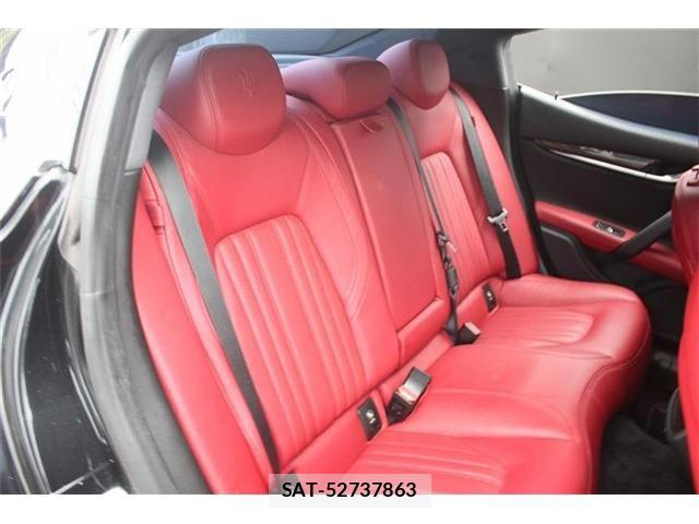 Maserati GHIBLI 2015-01 8660059-13
