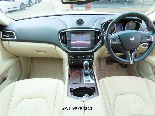 Maserati GHIBLI 2014-05 8830086-10