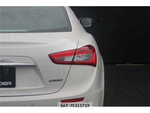 Maserati GHIBLI 2015-03 8830089-10