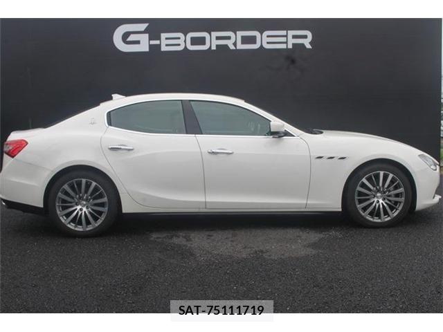 Maserati GHIBLI 2015-03 8830089-12