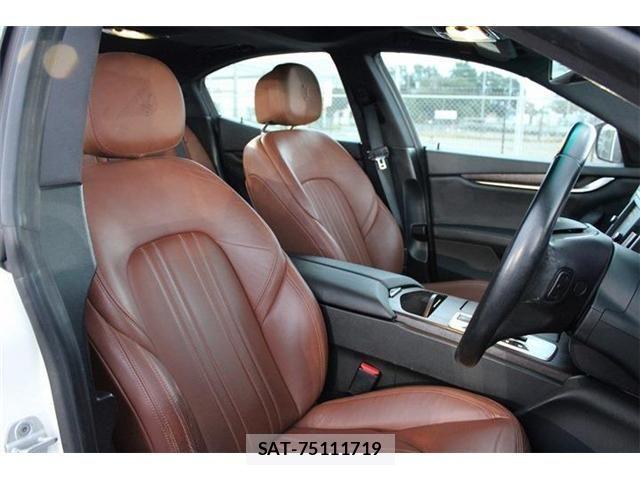 Maserati GHIBLI 2015-03 8830089-13