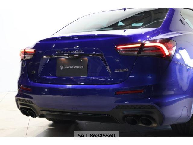Maserati GHIBLI 2021-12 8871389-11