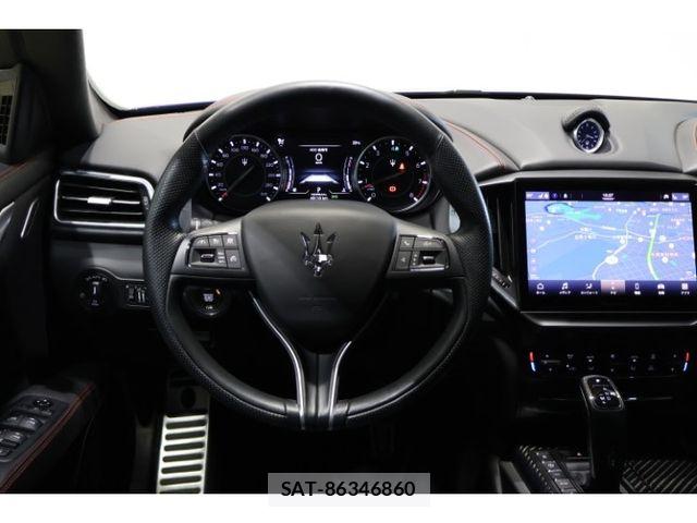 Maserati GHIBLI 2021-12 8871389-15