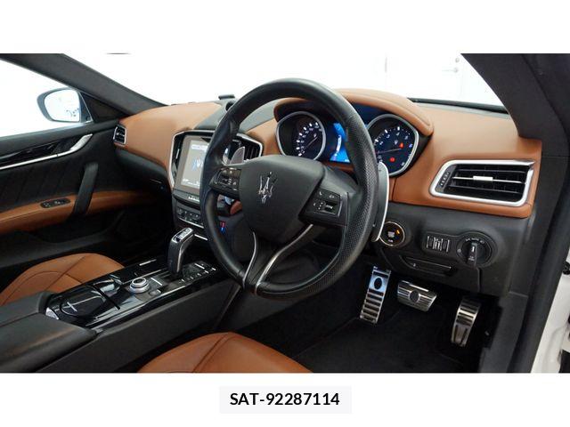 Maserati GHIBLI 2021-03 8880618-8