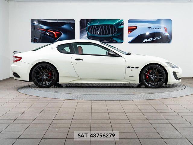Maserati GRANTURISMO 2016-01 1007138-10