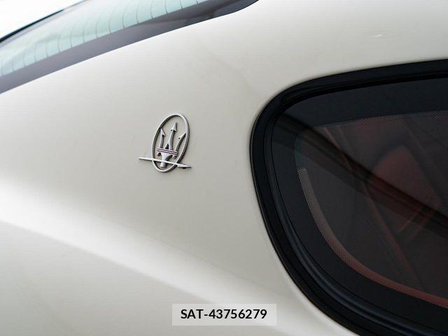 Maserati GRANTURISMO 2016-01 1007138-13