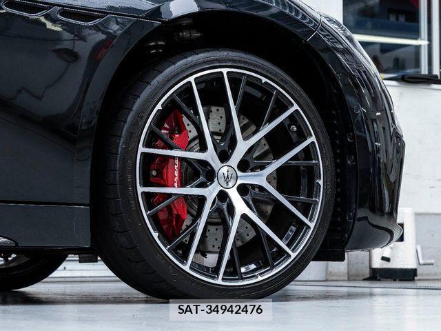 Maserati GRANTURISMO 2024-04 1182332-5