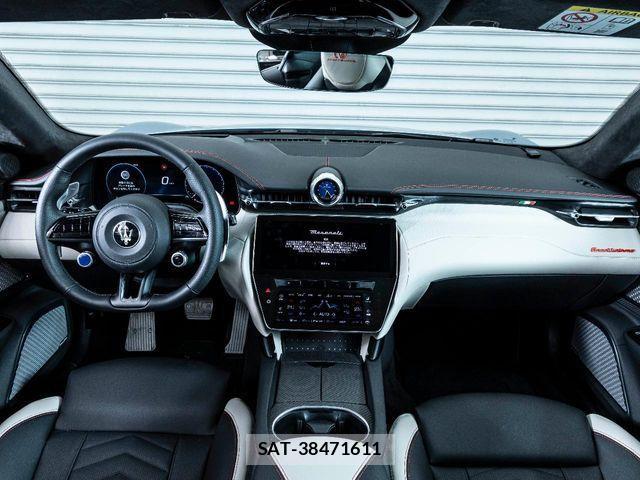 Maserati GRANTURISMO 2024-04 1197888-3