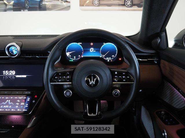 Maserati GRANTURISMO 2025-03 3378569-9