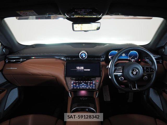 Maserati GRANTURISMO 2025-03 3378569-4