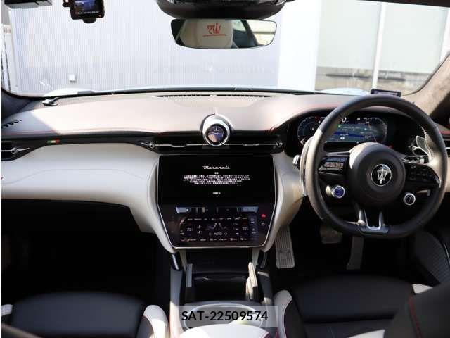 Maserati GRANTURISMO 2025-06 4965848-12
