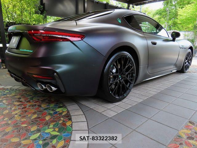 Maserati GRANTURISMO 2024-11 6613010-11