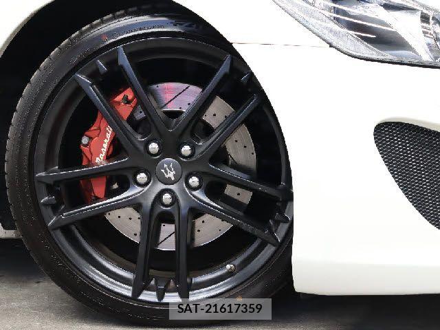 Maserati GRANTURISMO 2016-02 7221278-5