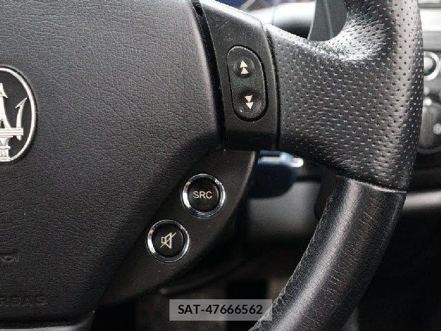 Maserati GRANTURISMO 2015-05 7877518-25