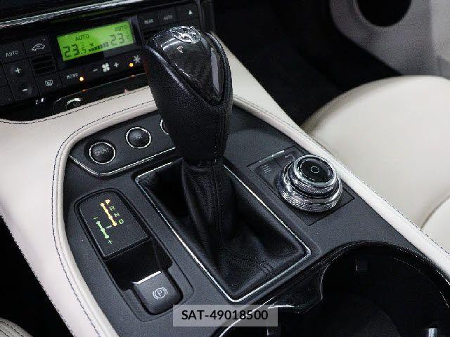 Maserati GRANTURISMO 2018-10 8100253-12