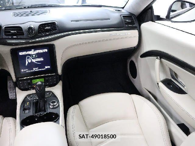 Maserati GRANTURISMO 2018-10 8100253-21