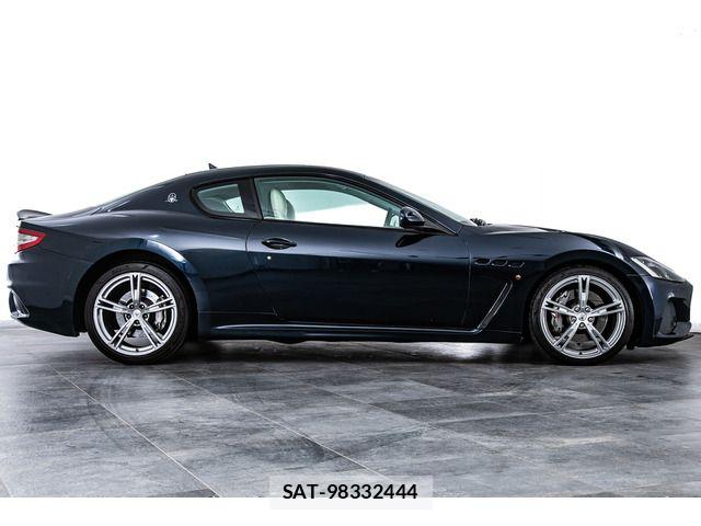 Maserati GRANTURISMO 2017-12 8245801-13