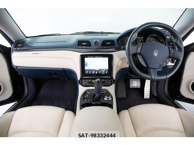 Maserati GRANTURISMO 2017-12 8245801-2