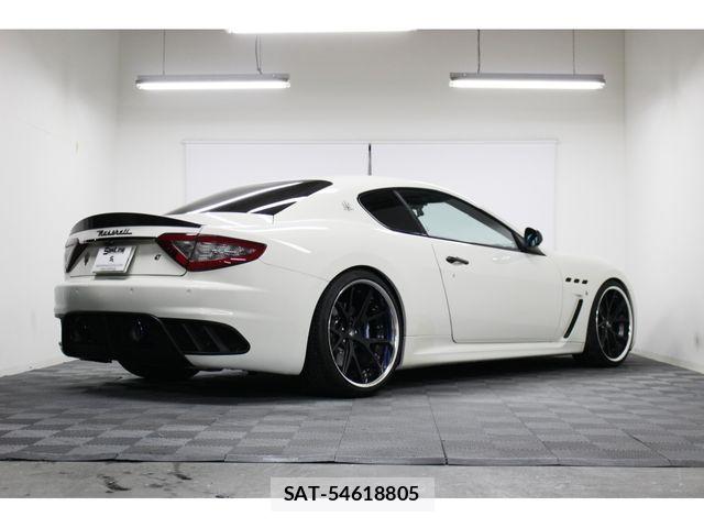 Maserati GRANTURISMO 2016-05 8245802-5
