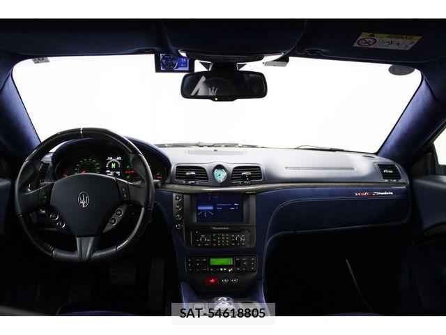Maserati GRANTURISMO 2016-05 8245802-8